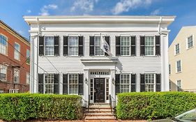 Essex Street Inn & Suites, An Ascend Collection Hotel